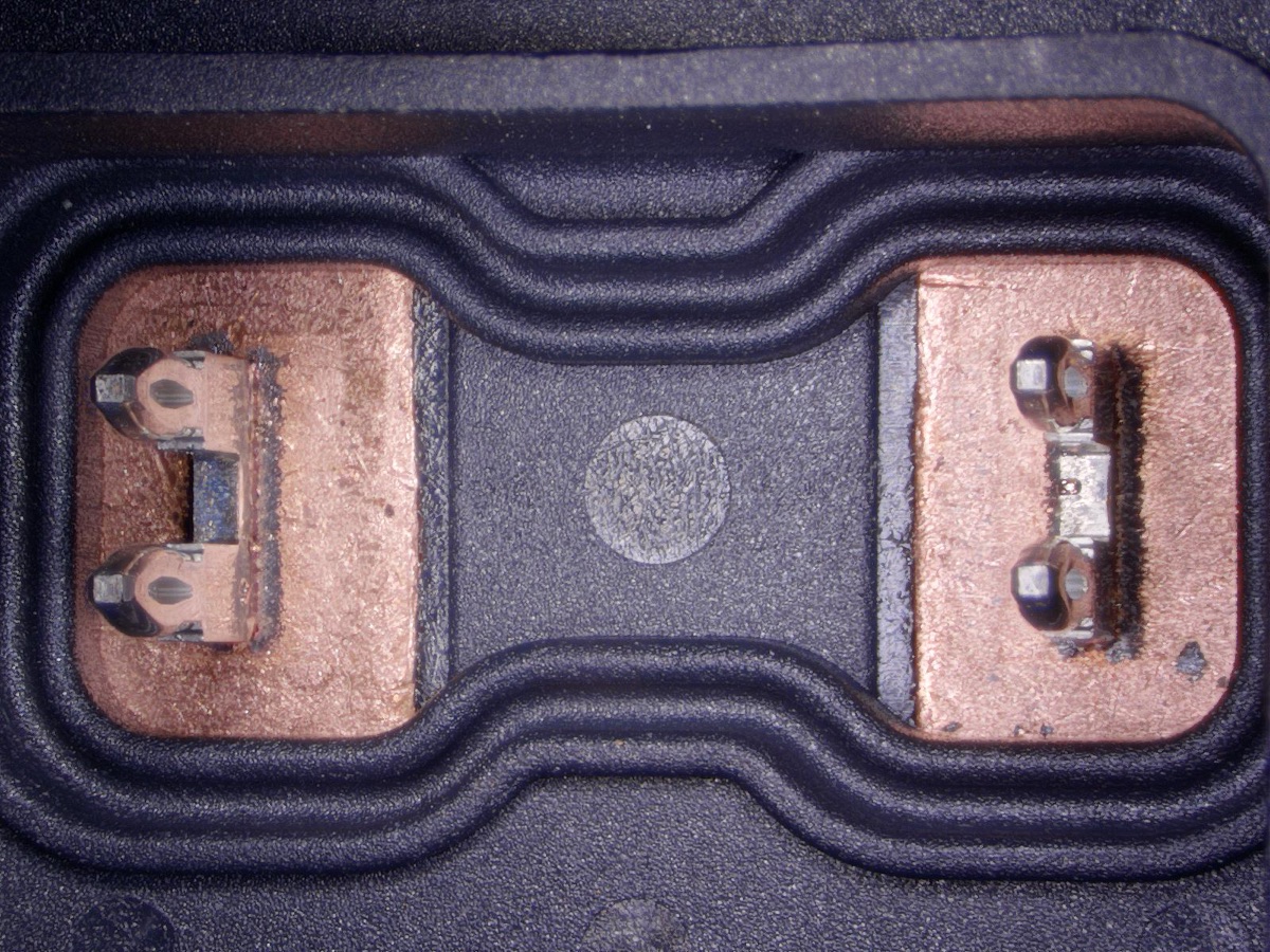 Nachher: Batteriekontakt